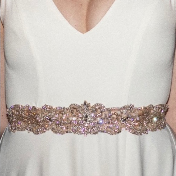 Scout Breeze Wedding Gown & Etsy Accessories - Picture 5 of 5